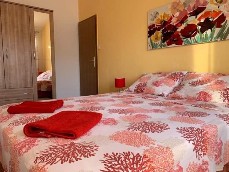 Fresh Apartments Dar Orlic Trogir Eksteriør billede
